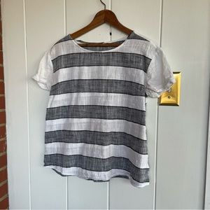 ⭐️ Doe & Rae white/gray/black Blouse Size Small